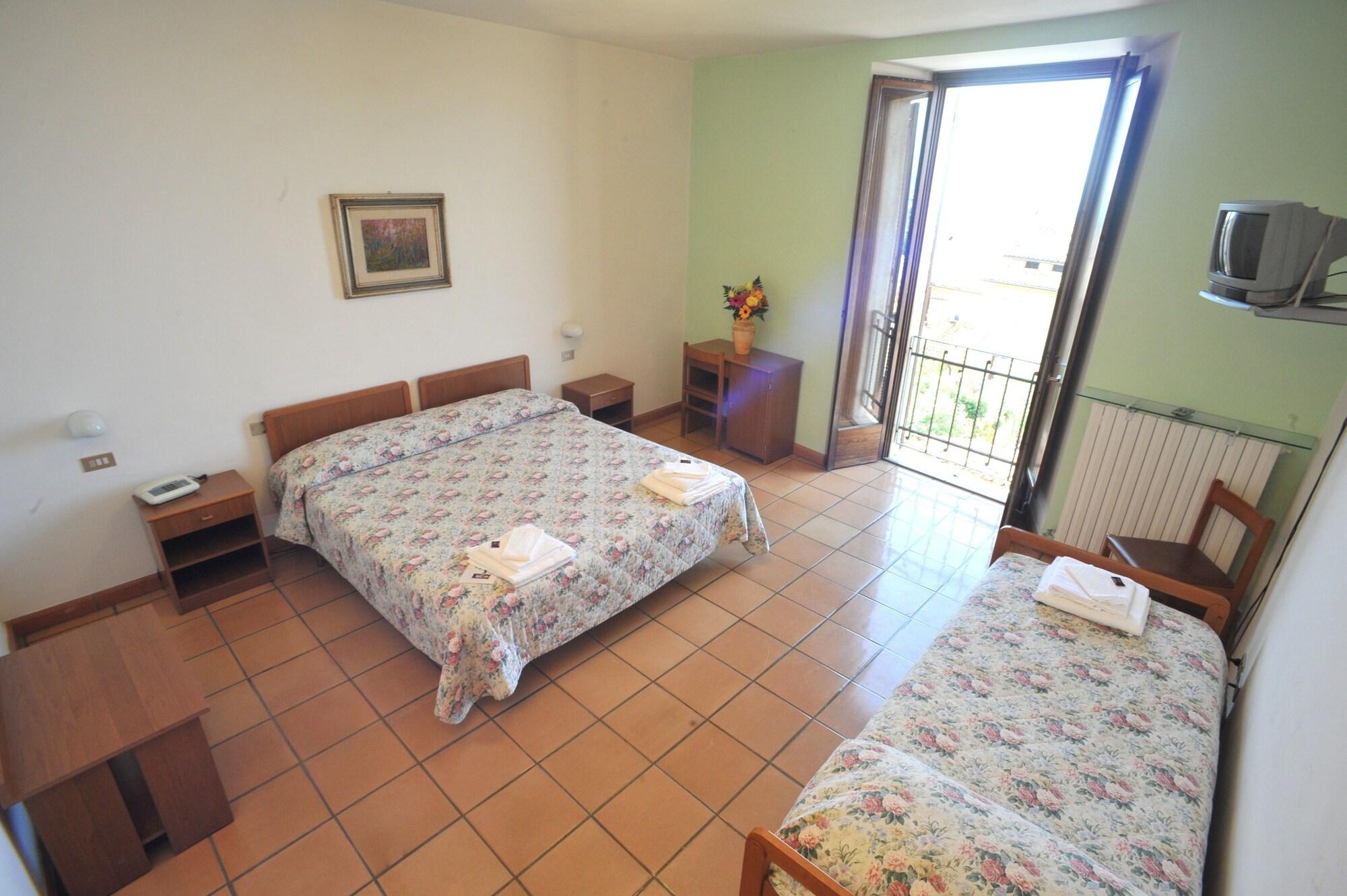 Albergo Ancajani Assisi Exterior photo
