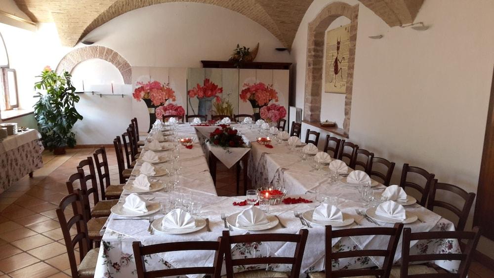 Albergo Ancajani Assisi Exterior photo