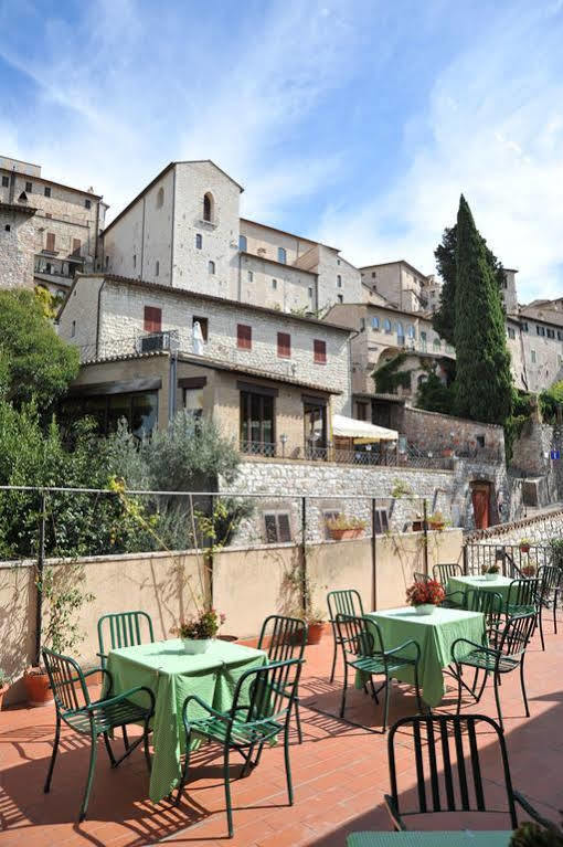 Albergo Ancajani Assisi Exterior photo
