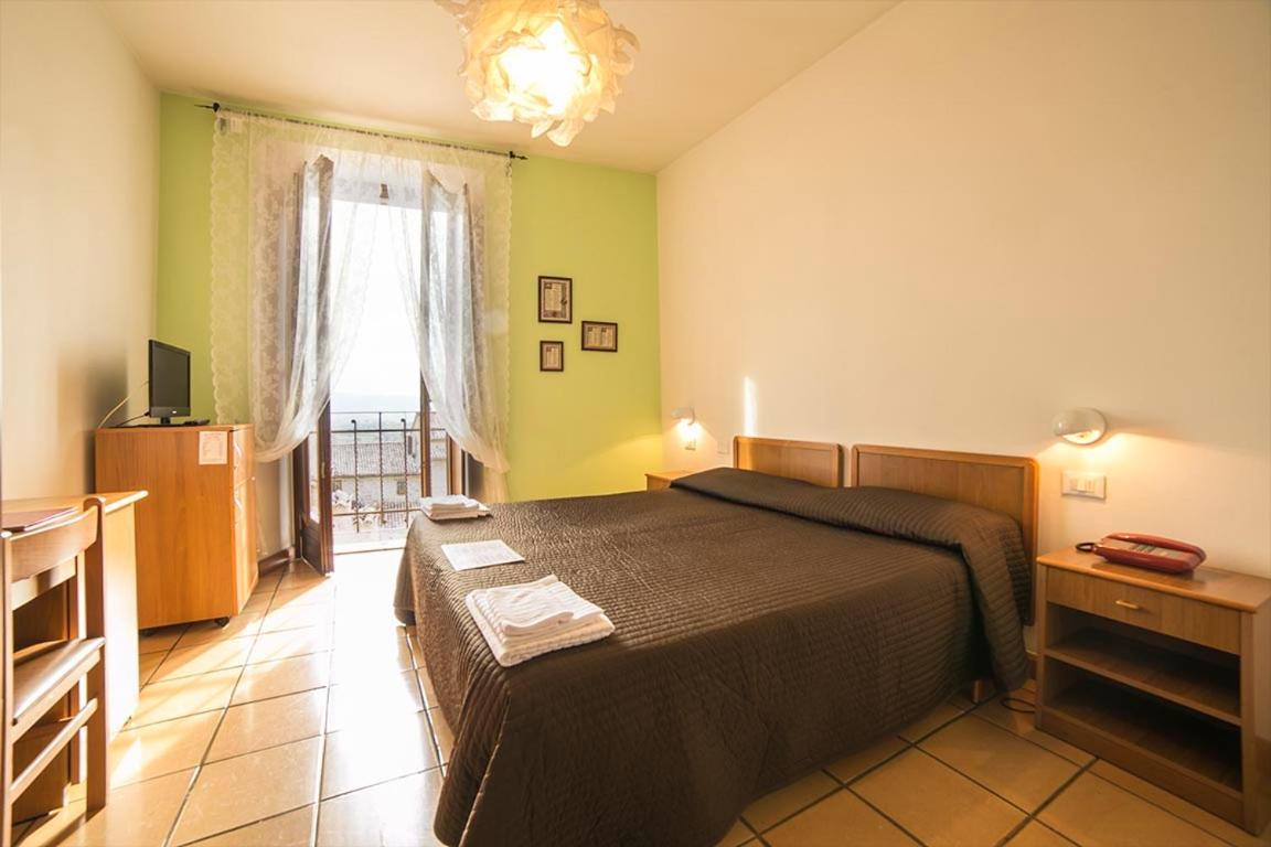 Albergo Ancajani Assisi Exterior photo